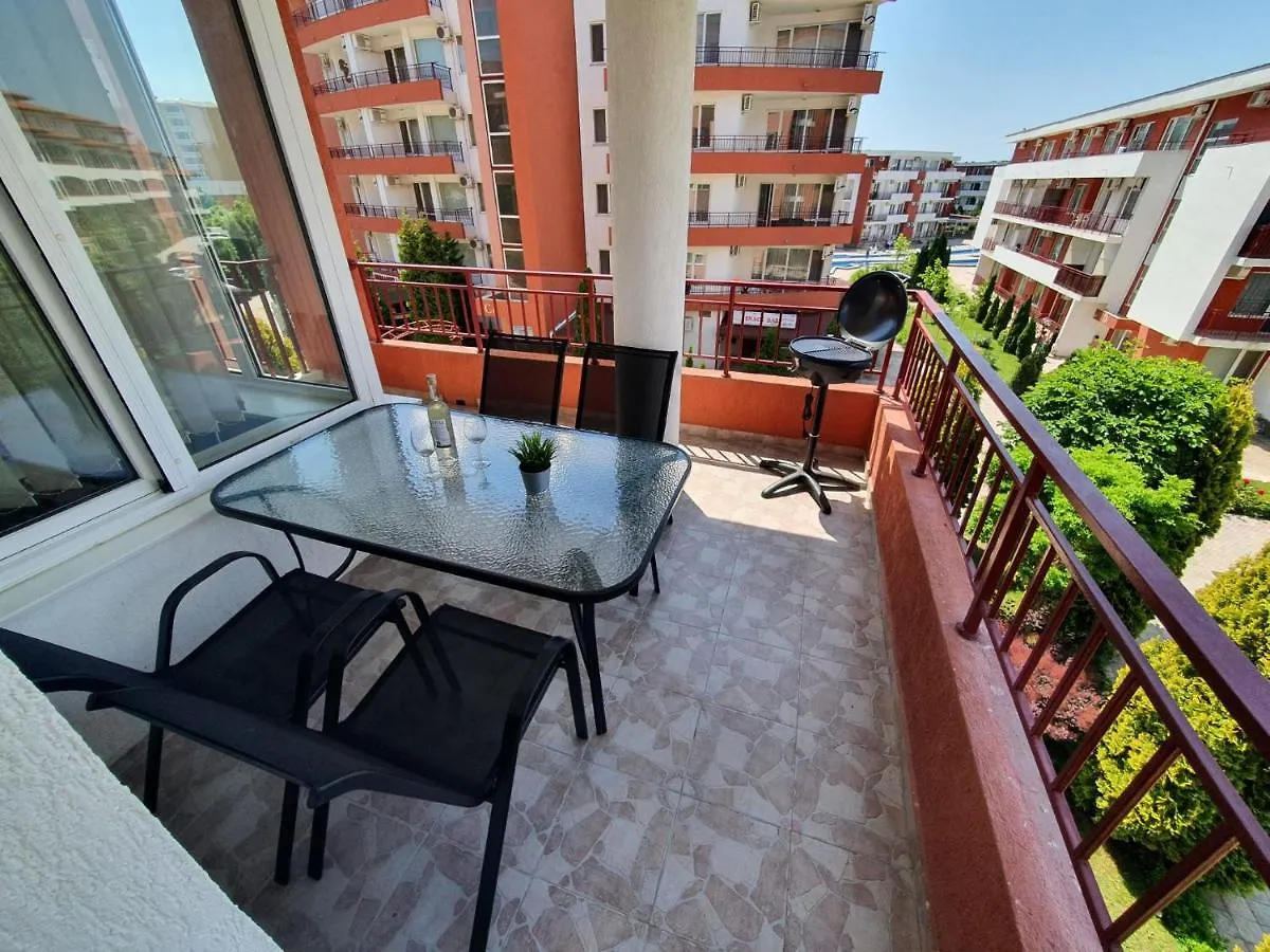 דירה בורגאס Apartman Ttt